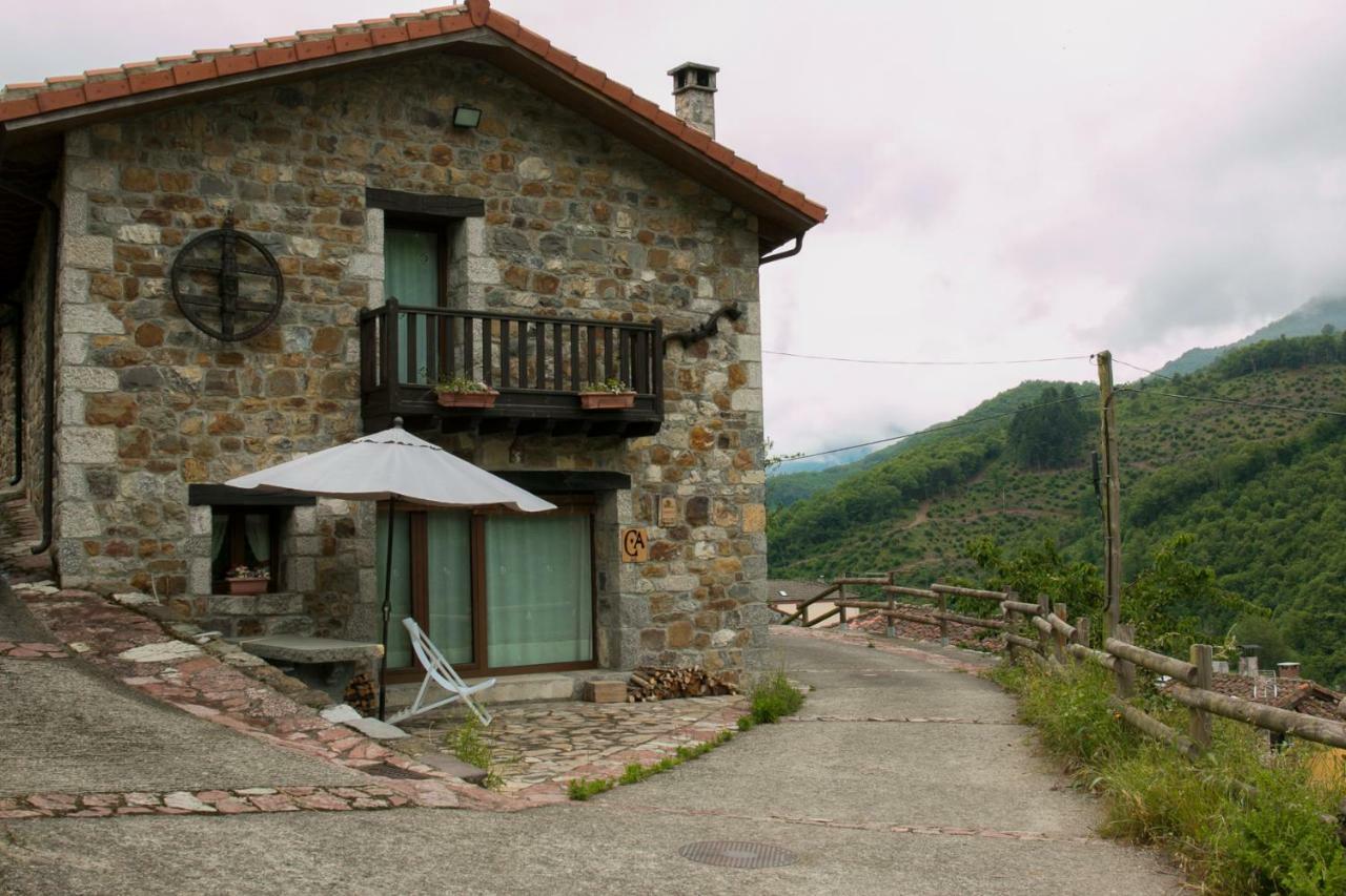 Maison d'hôtes Llar De Cosme à Caso Extérieur photo